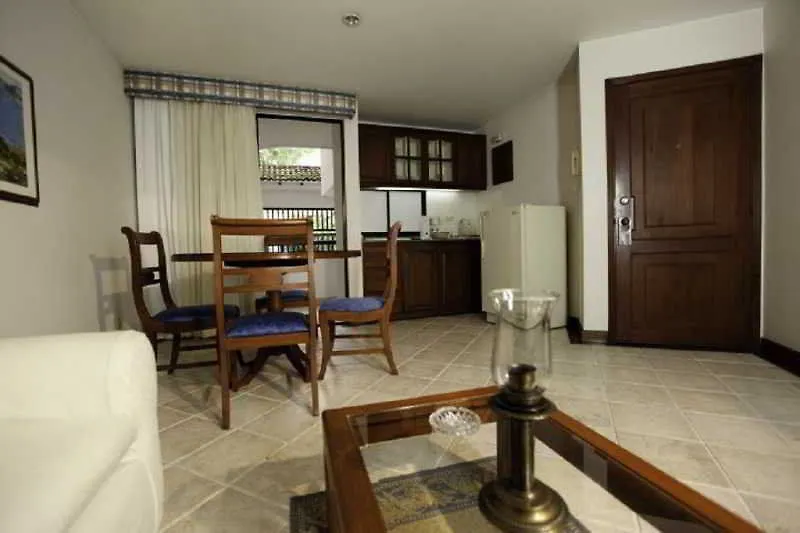 Travelers Apartamentos Y Suites Cali Castellon Colombia